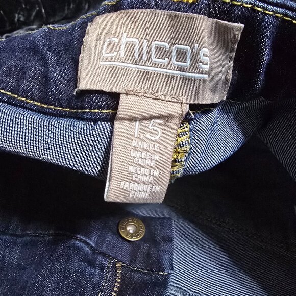 Chicos Ankle Jeans Embroidered Flowers Distressed Look, Boho - Picture 3 of 7